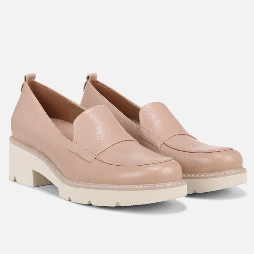 NWT Naturalizer Darry Lug Sole Loafer in Vintage Mauve Leather, Size 7.5